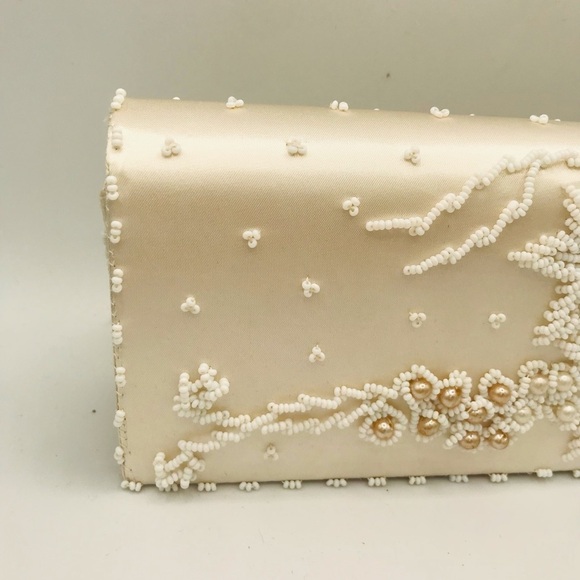 Beautiful White Cream Beaded Clutch with Pearls - Picture 4 of 14